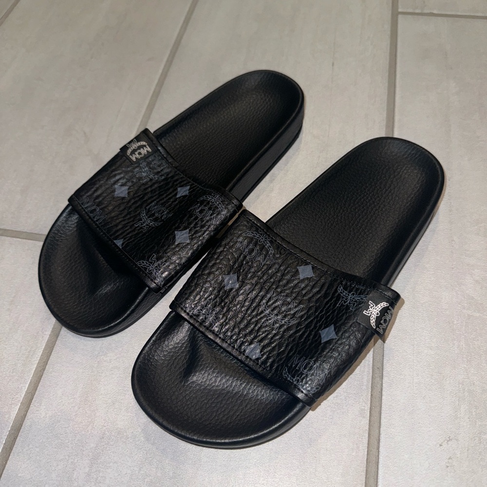 MCM BLACK WOMENS SANDALS SIZE 9